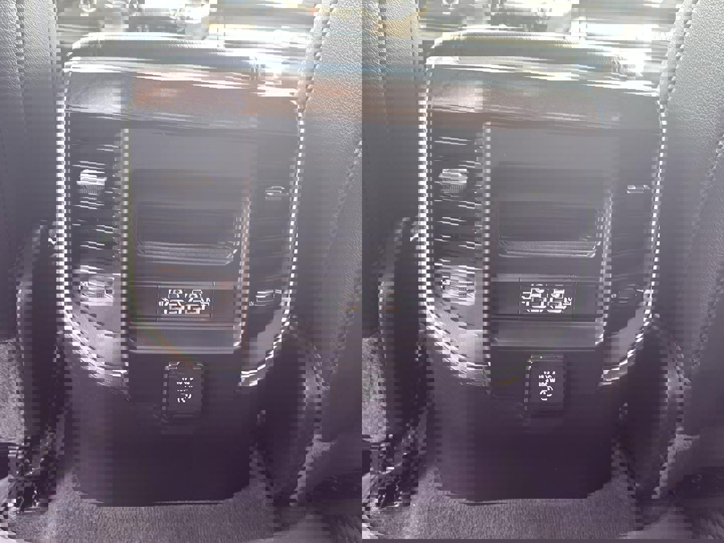 Used 2022 RAM 1500 Laramie image 15