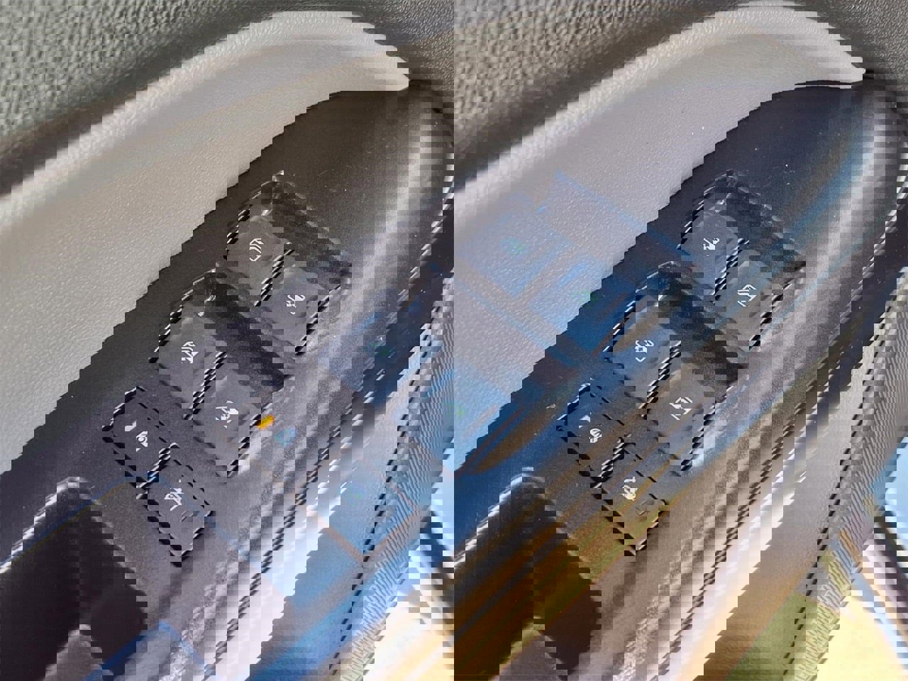 Used 2022 Chevrolet Colorado W/T w/ WT Convenience Package image 15