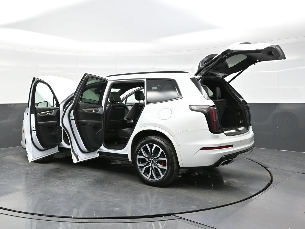 Certified 2025 Cadillac XT6 Sport w/ Platinum Package AWD/4WD image 47