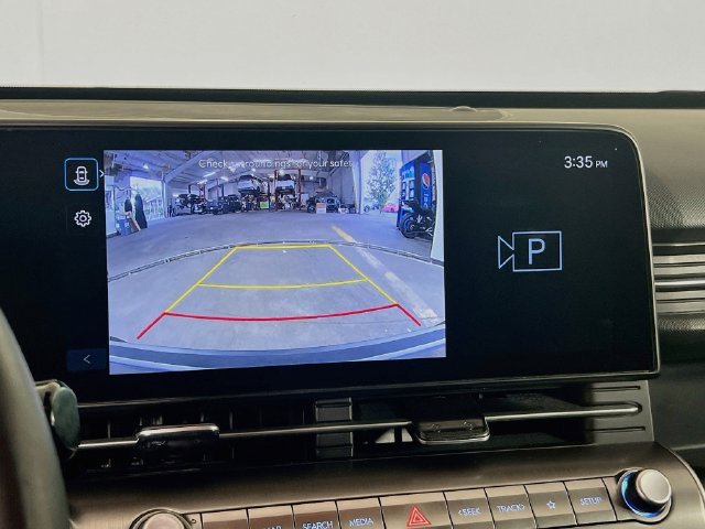 Used 2025 Hyundai Kona SEL FWD image 13