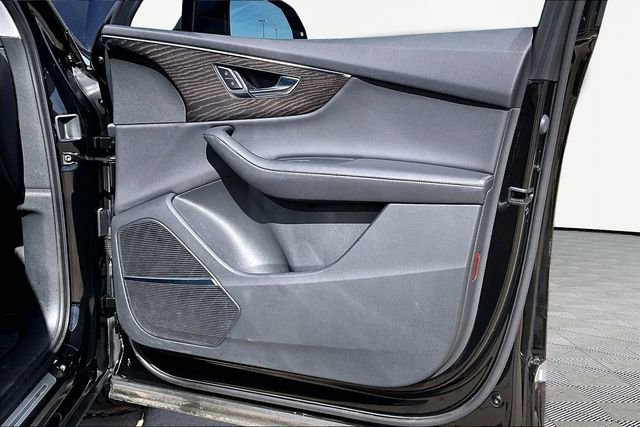 Used 2023 Audi Q7 3.0T Premium Plus w/ Premium Plus Package AWD/4WD image 19