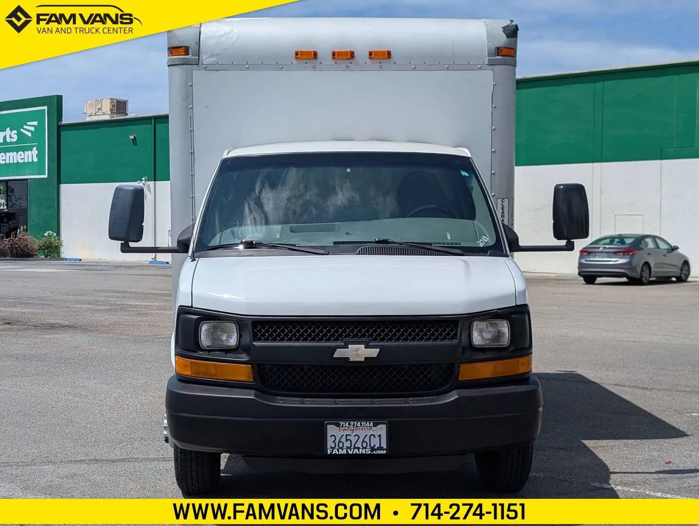 Used 2010 Chevrolet Express 3500 RWD image 2