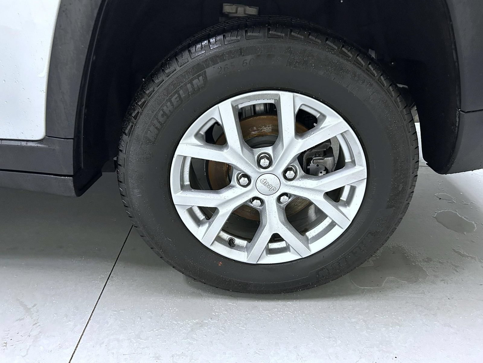 Used 2023 Jeep Grand Cherokee Limited AWD/4WD image 22