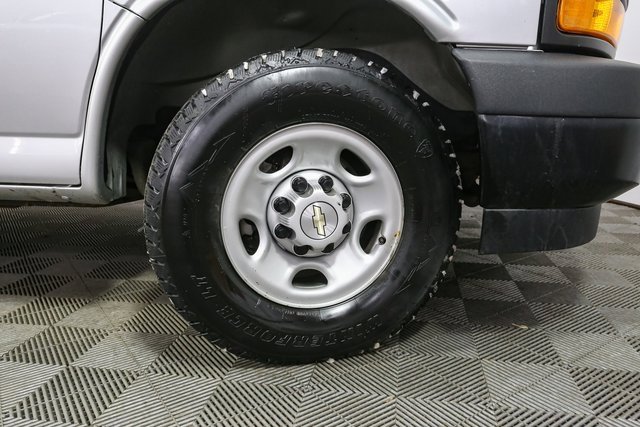 Used 2022 Chevrolet Express 2500 image 13