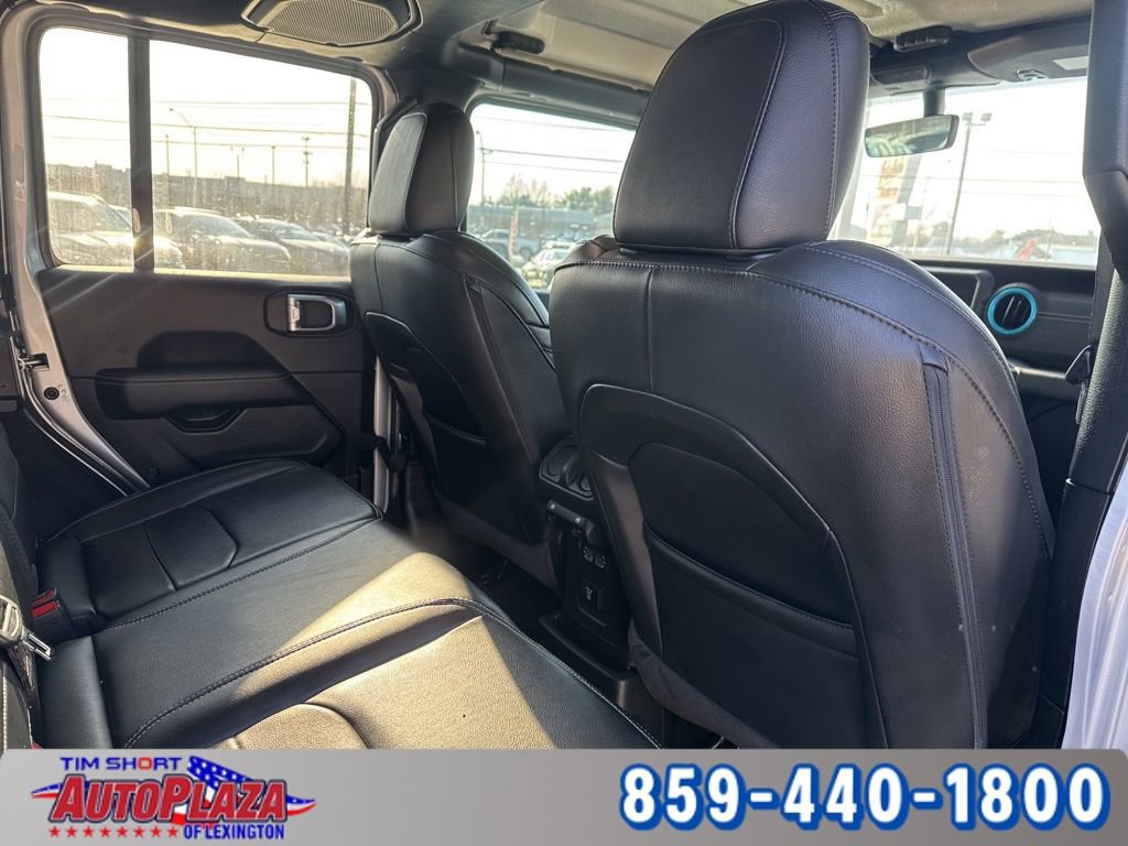 Used 2023 Jeep Wrangler Unlimited Sahara w/ Cold Weather Group image 18