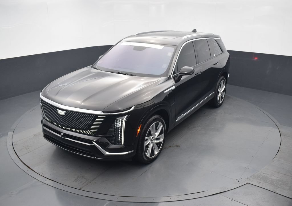 Certified 2026 Cadillac Vistiq Luxury w/ LPO, Floor Liner Package AWD/4WD image 39