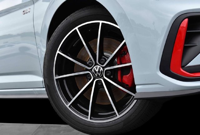 New 2026 Volkswagen Jetta GLI Autobahn FWD image 3
