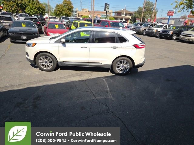 Used 2019 Ford Edge Titanium w/ Equipment Group 301A AWD/4WD image 10