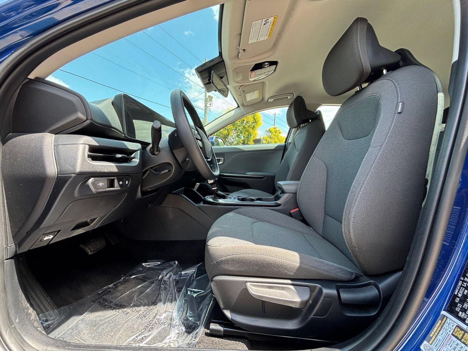 Used 2025 Kia K4 FWD image 24