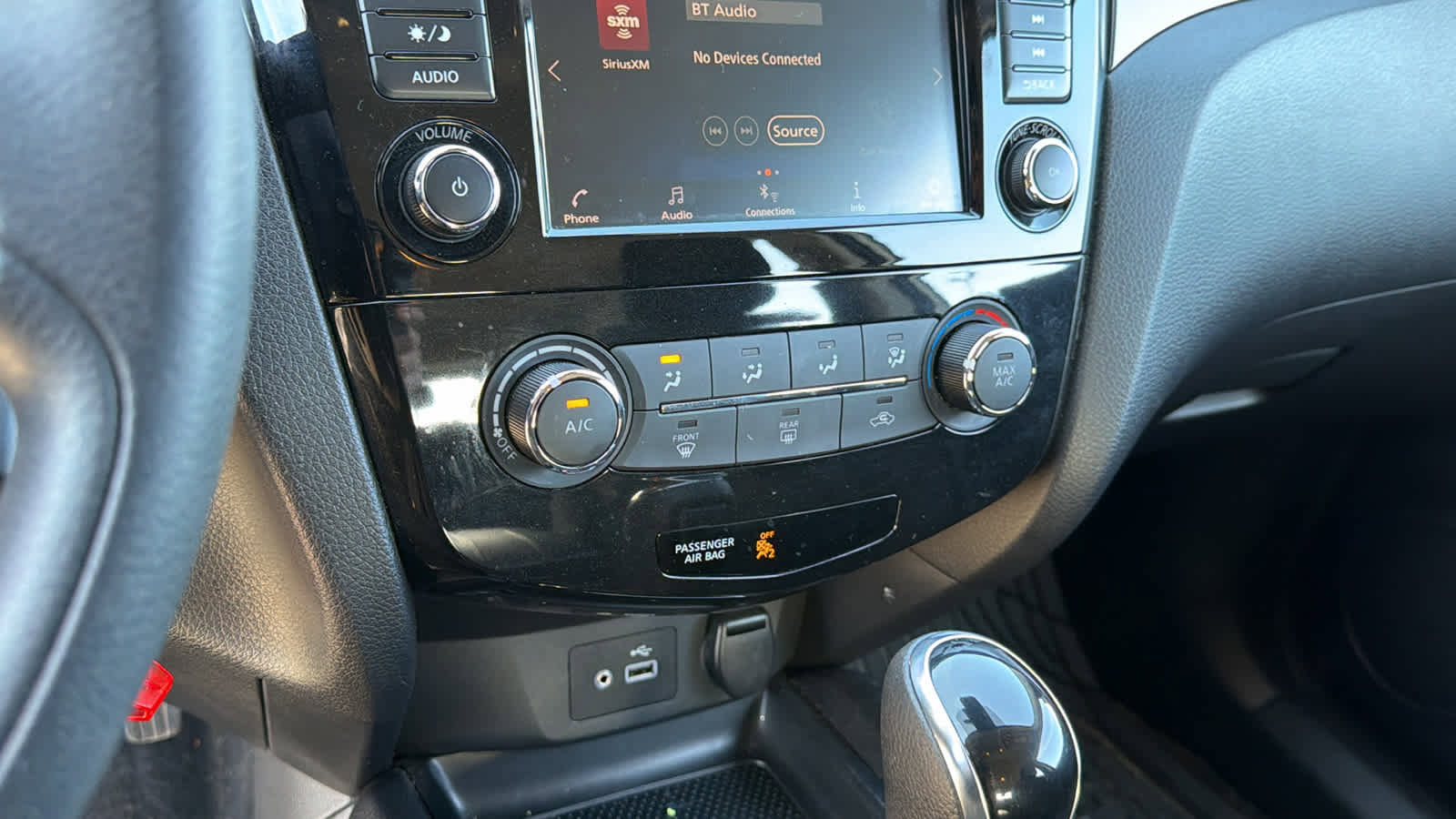 Used 2022 Nissan Rogue Sport S image 13