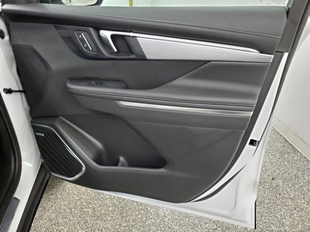 Used 2025 Buick Enclave Preferred image 18