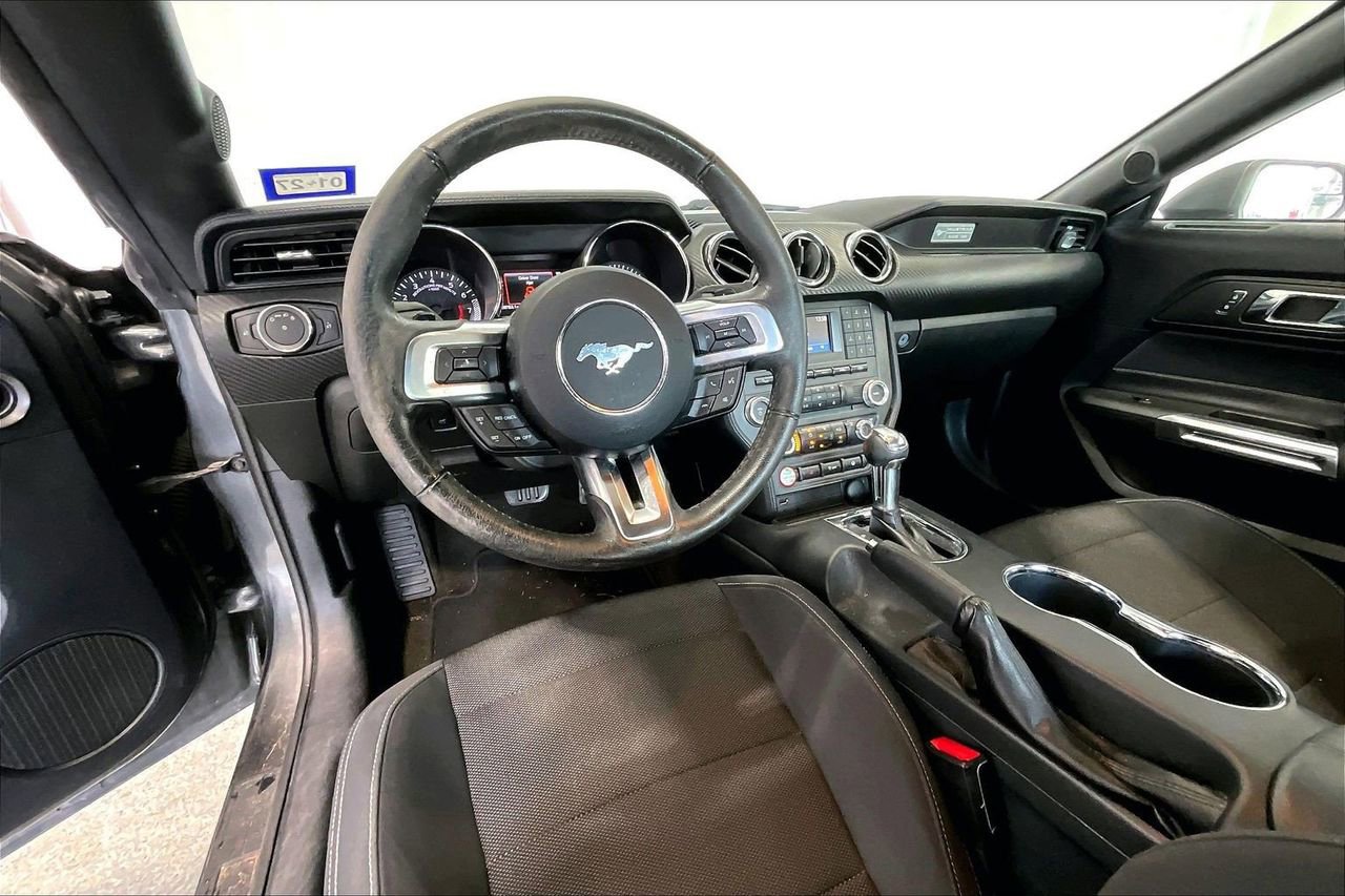 Used 2016 Ford Mustang Coupe RWD image 14