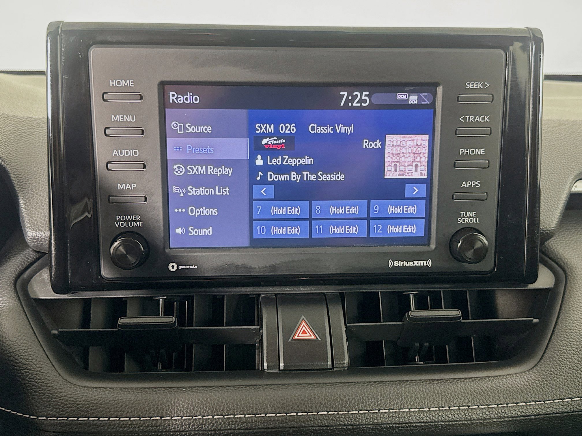 Used 2021 Toyota RAV4 XLE image 17