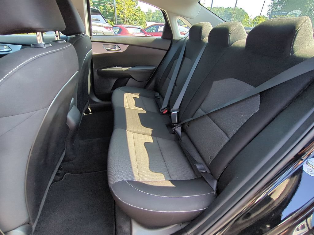 Used 2023 Kia Forte LXS w/ LXS Technology Package FWD image 12