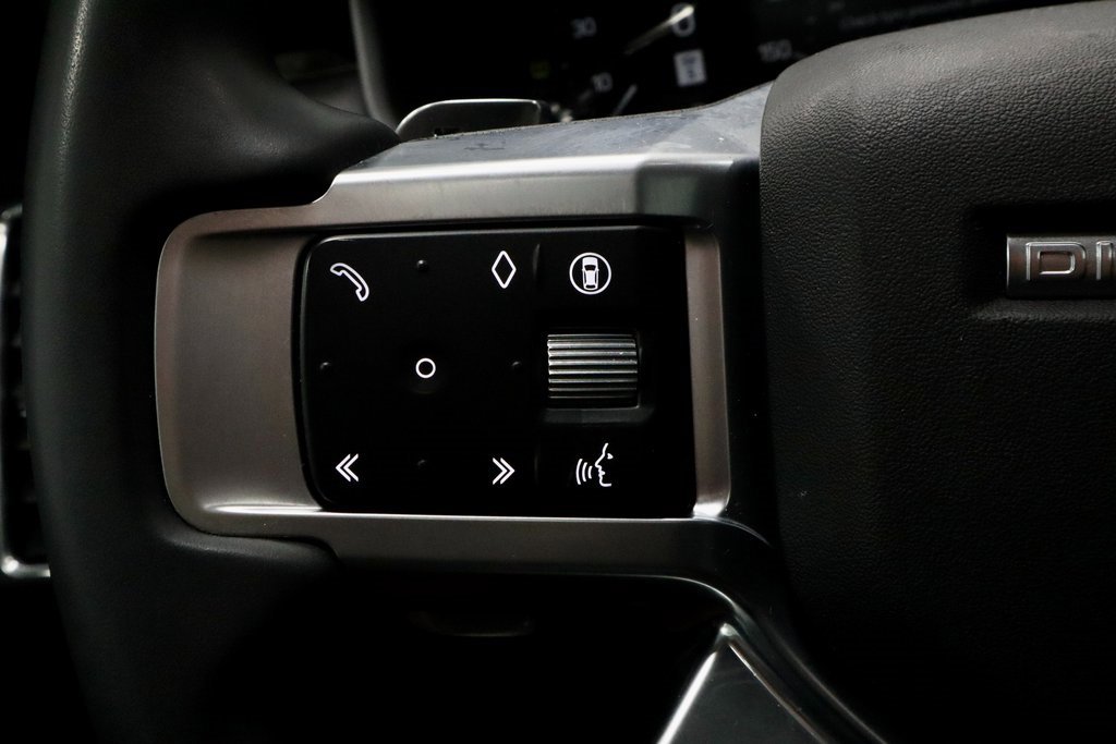 Used 2024 Land Rover Discovery S image 28