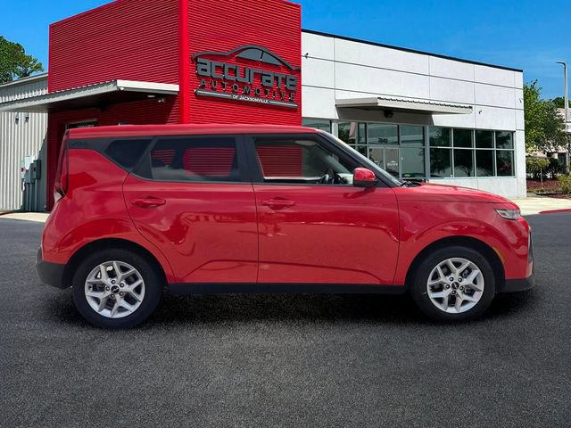 Used 2022 Kia Soul LX w/ Technology Package FWD image 6