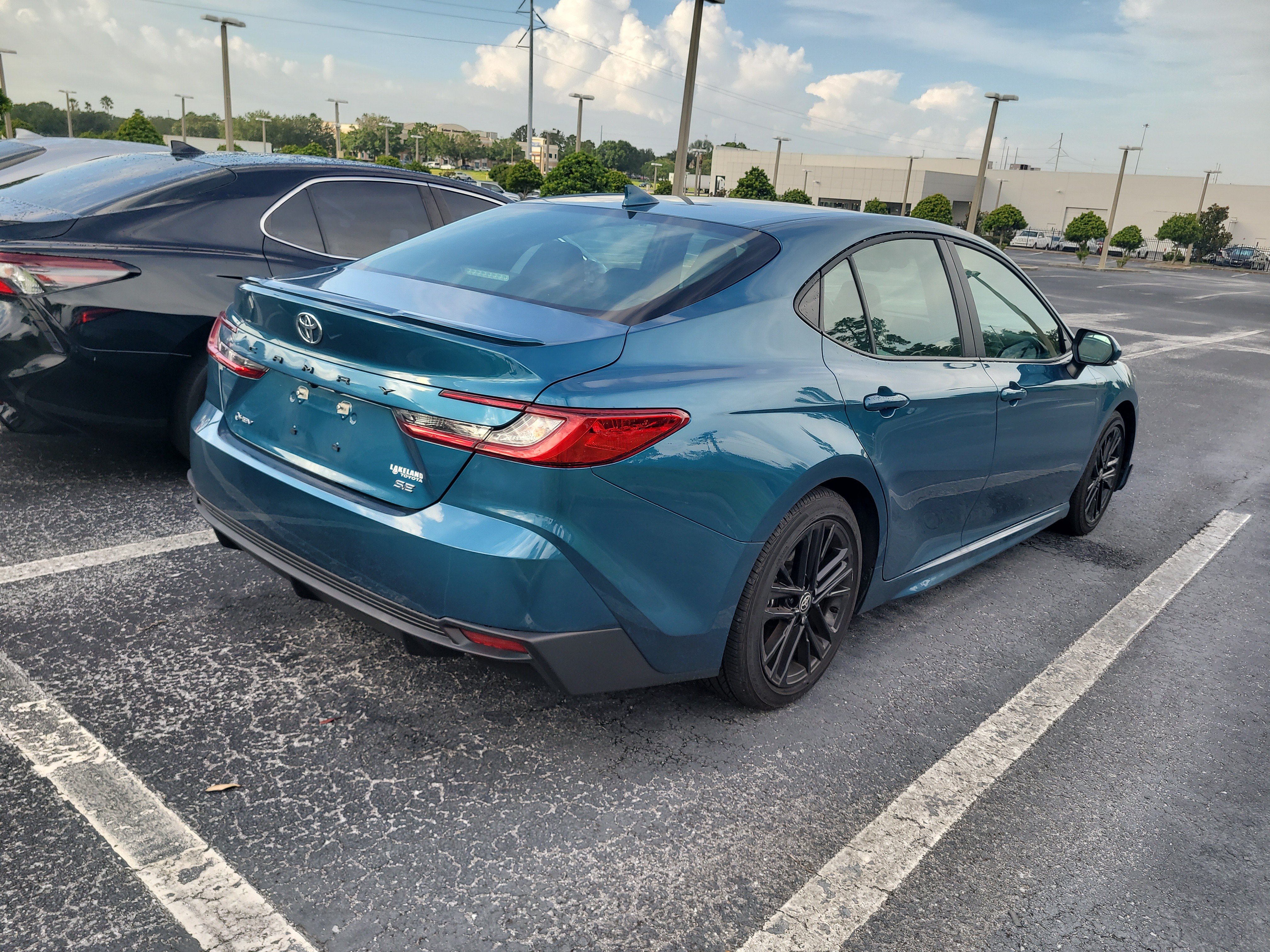 Used 2025 Toyota Camry SE w/ Multimedia Upgrade Package FWD image 7