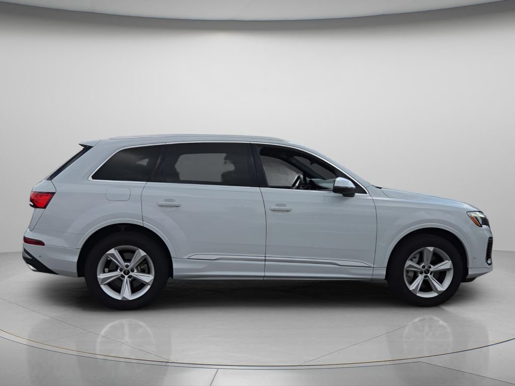 Certified 2025 Audi Q7 3.0T Premium w/ Convenience Package AWD/4WD image 7