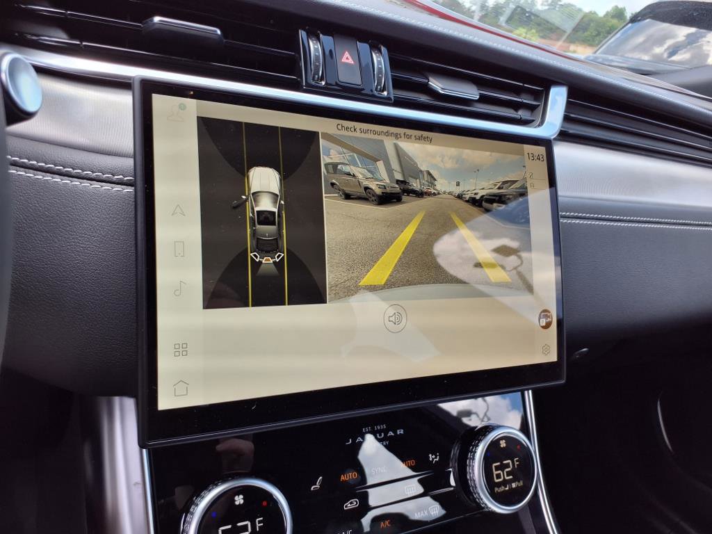 Used 2024 Jaguar XF R-Dynamic SE AWD/4WD image 20