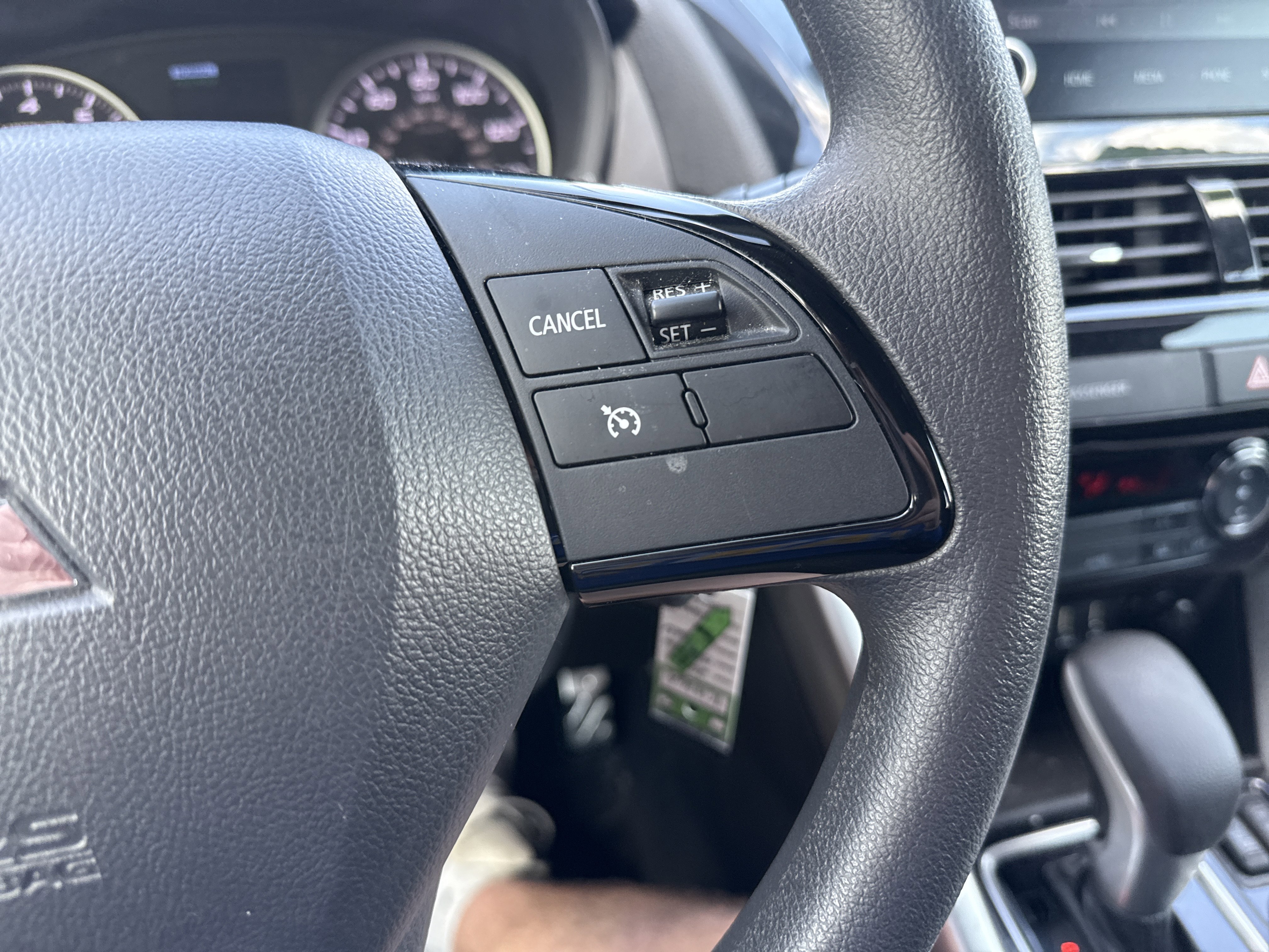 Used 2022 Mitsubishi Eclipse Cross LE AWD/4WD image 19