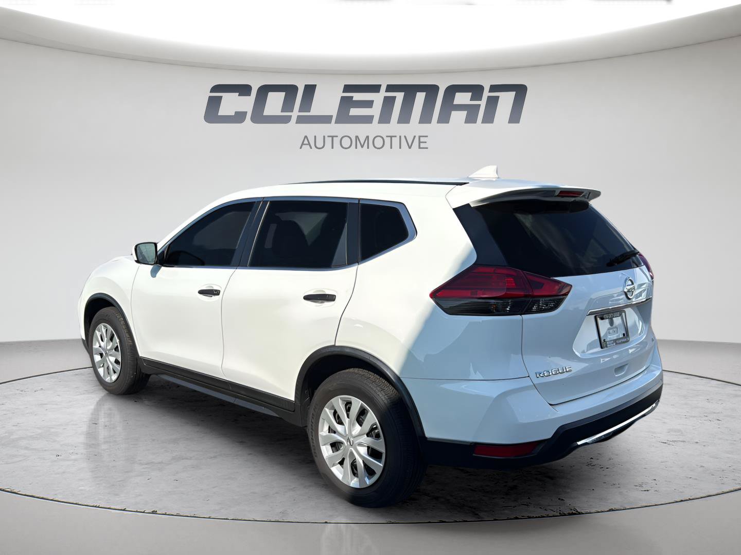 Used 2017 Nissan Rogue S AWD/4WD image 8