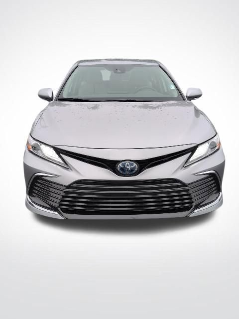 Used 2023 Toyota Camry XLE w/ Cold Weather Package FWD image 2