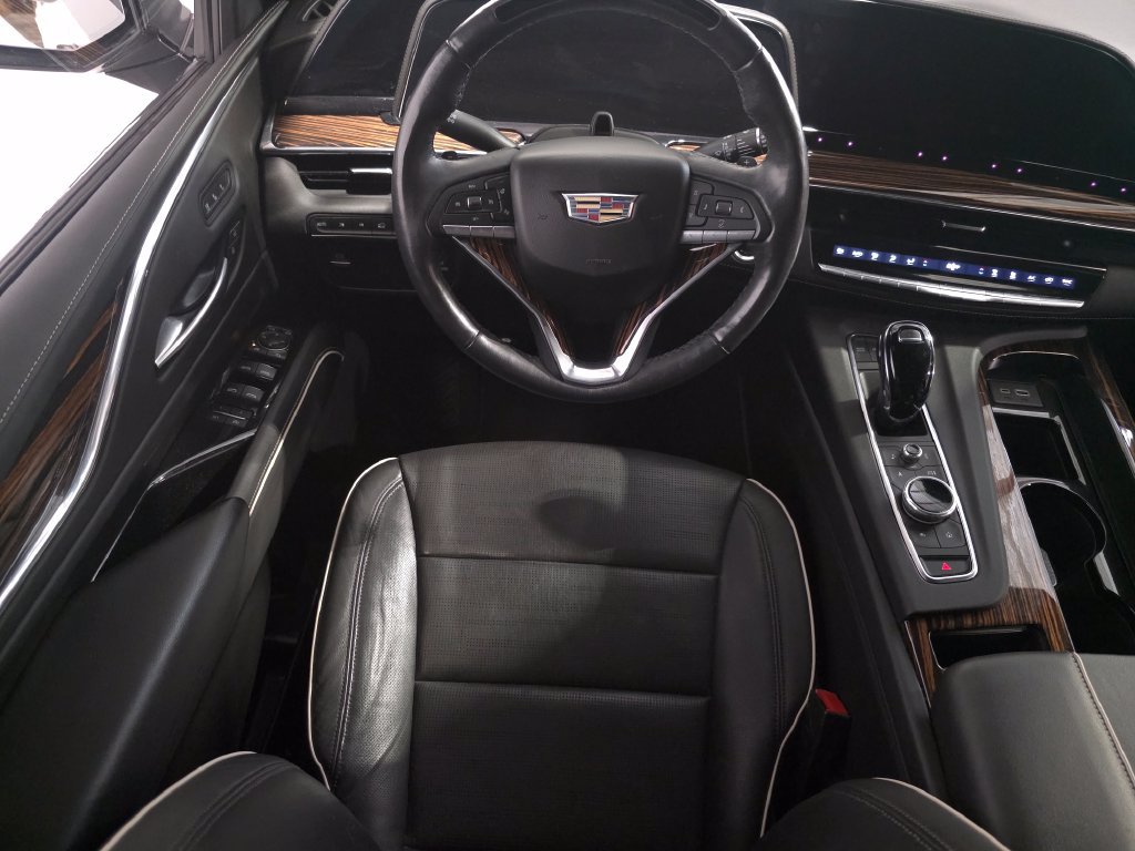 Used 2023 Cadillac Escalade Premium Luxury AWD/4WD image 18