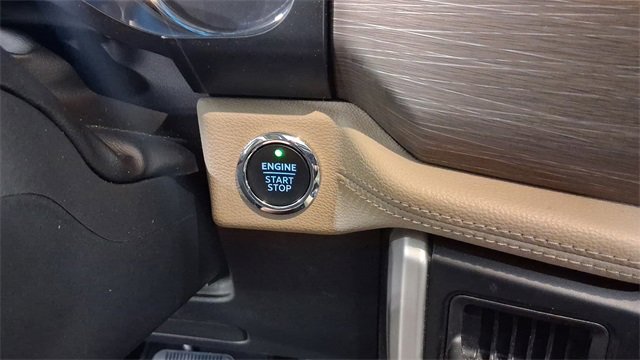 Used 2024 Ford Expedition Limited image 30