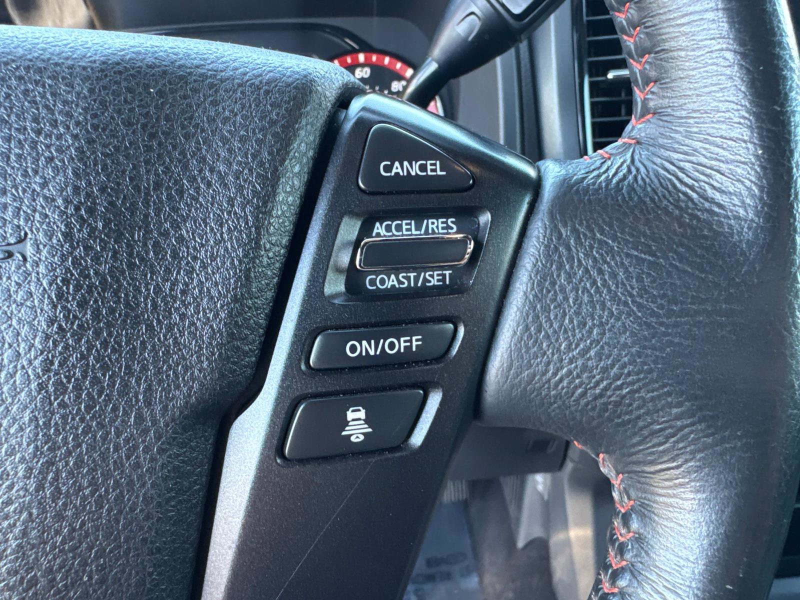 Used 2023 Nissan Titan PRO-4X image 25