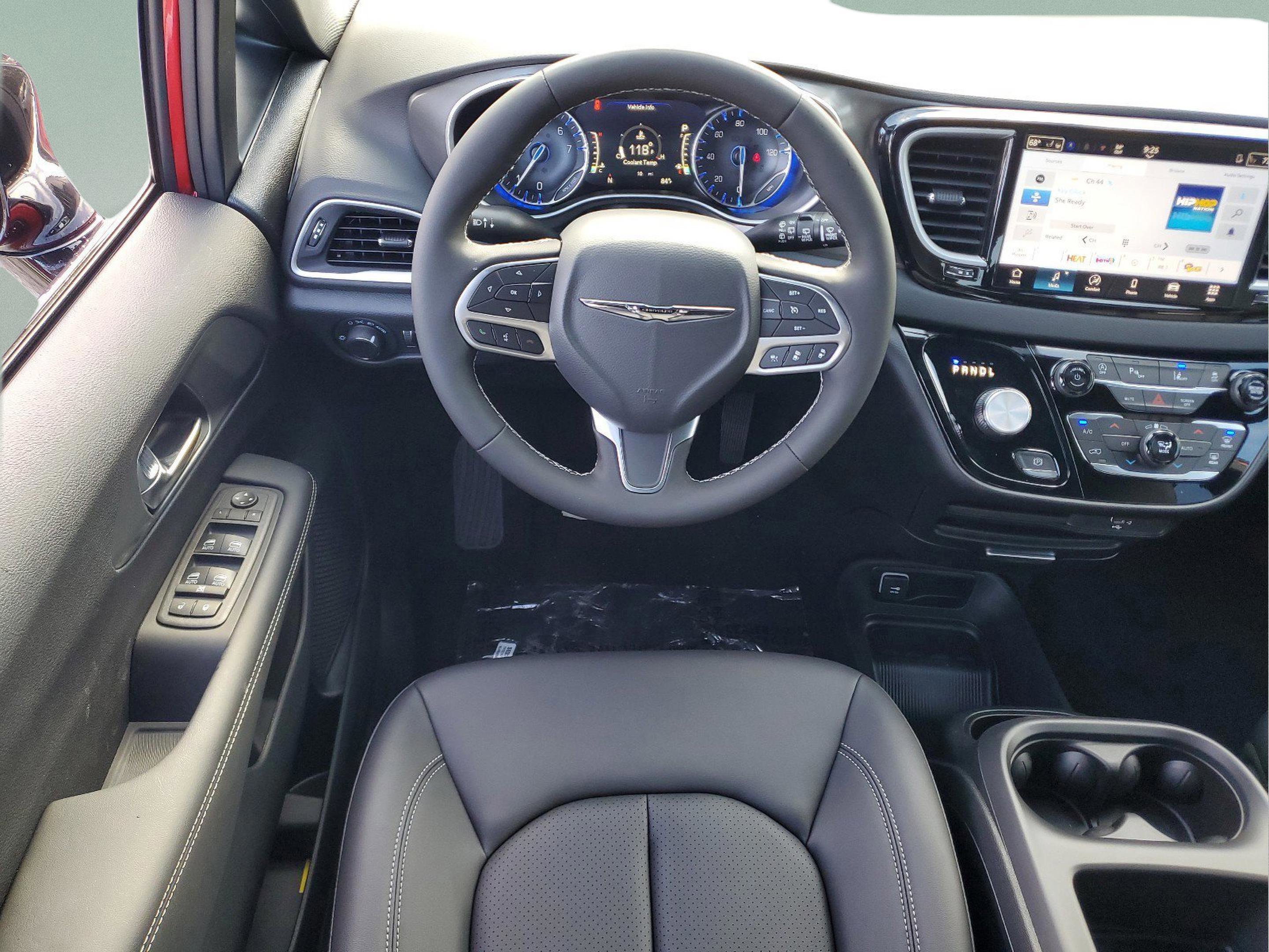 New 2026 Chrysler Voyager LX image 12