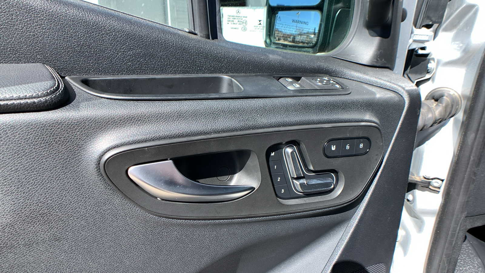 Used 2022 Mercedes-Benz Sprinter 2500 image 9