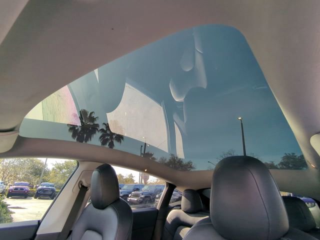 Used 2020 Tesla Model Y Long Range image 24