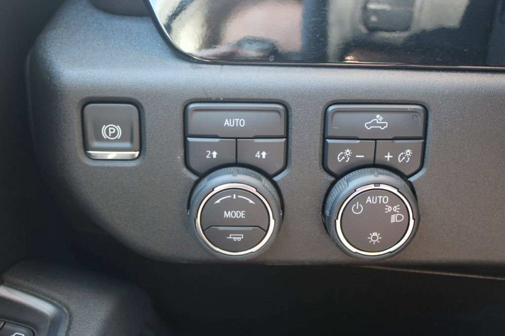 Used 2025 Chevrolet Silverado 1500 LT w/ Work Truck Package AWD/4WD image 40