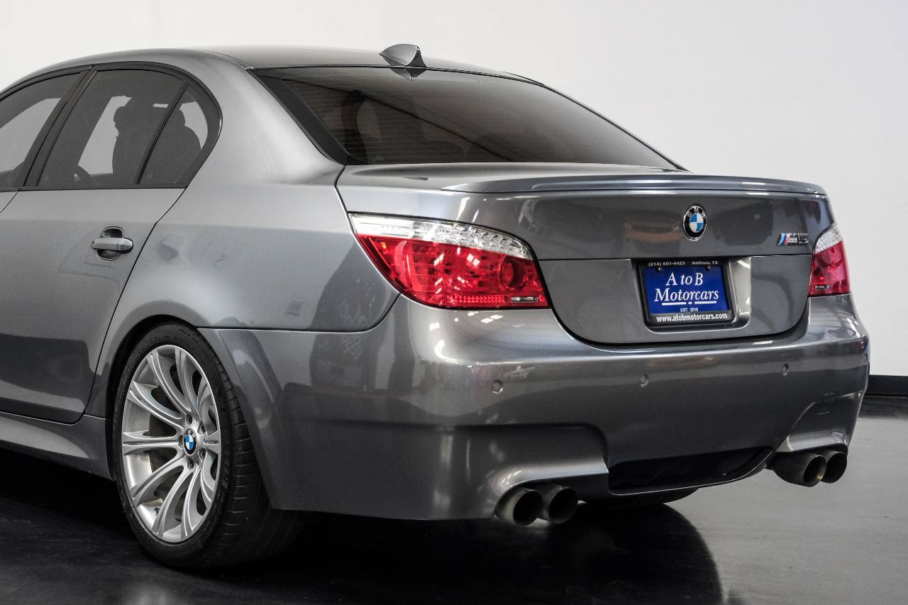 Used 2010 BMW M5 RWD image 13