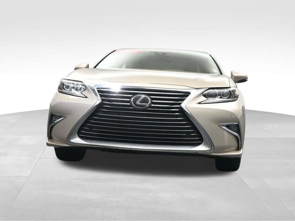 Used 2018 Lexus ES 350 w/ Luxury Package w/Wood Trim FWD image 32