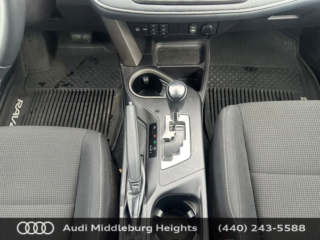 Used 2018 Toyota RAV4 XLE AWD/4WD image 23