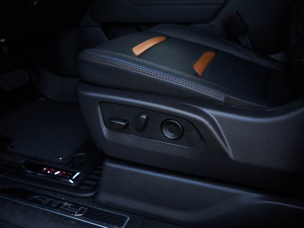 New 2026 GMC Sierra 3500 AT4 w/ AT4 Premium Plus Package image 18