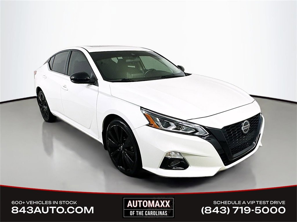 Used 2022 Nissan Altima 2.5 SR w/ Midnight Edition Package