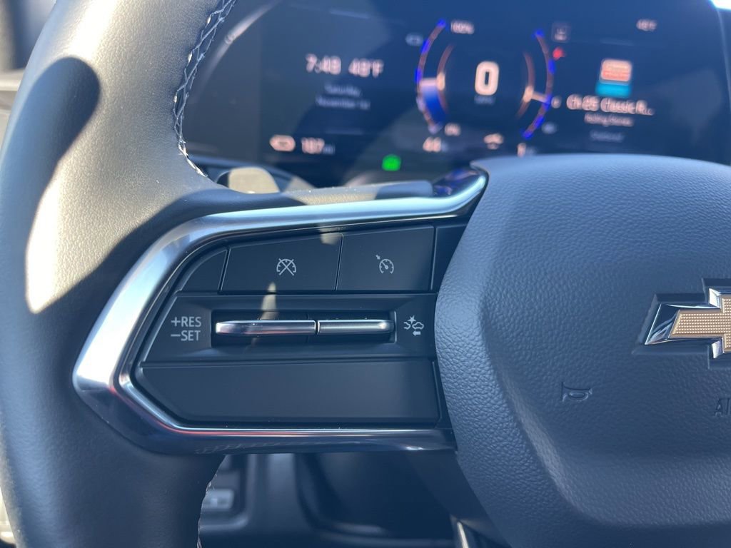 Used 2025 Chevrolet Silverado EV LT AWD/4WD image 22