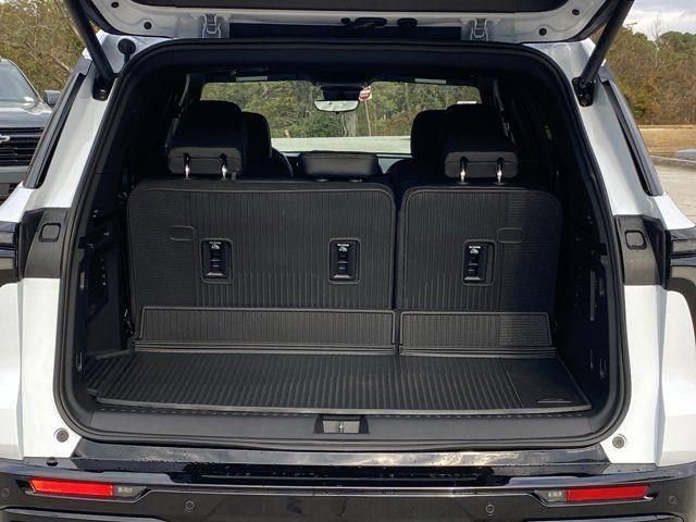 New 2026 Chevrolet Traverse High Country w/ LPO, Floor Liner Package FWD image 25