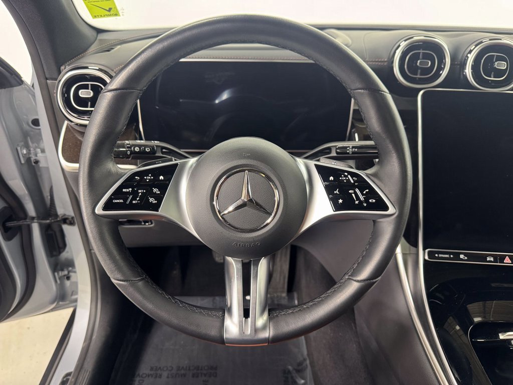 Used 2024 Mercedes-Benz GLC 300 4MATIC image 12
