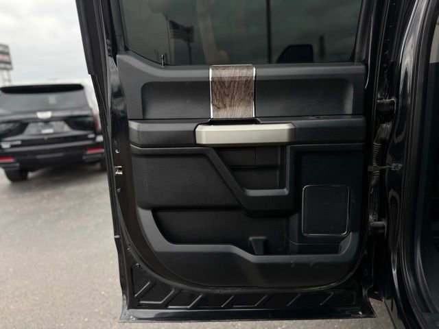 Used 2017 Ford F250 Lariat w/ Lariat Ultimate Package AWD/4WD image 18
