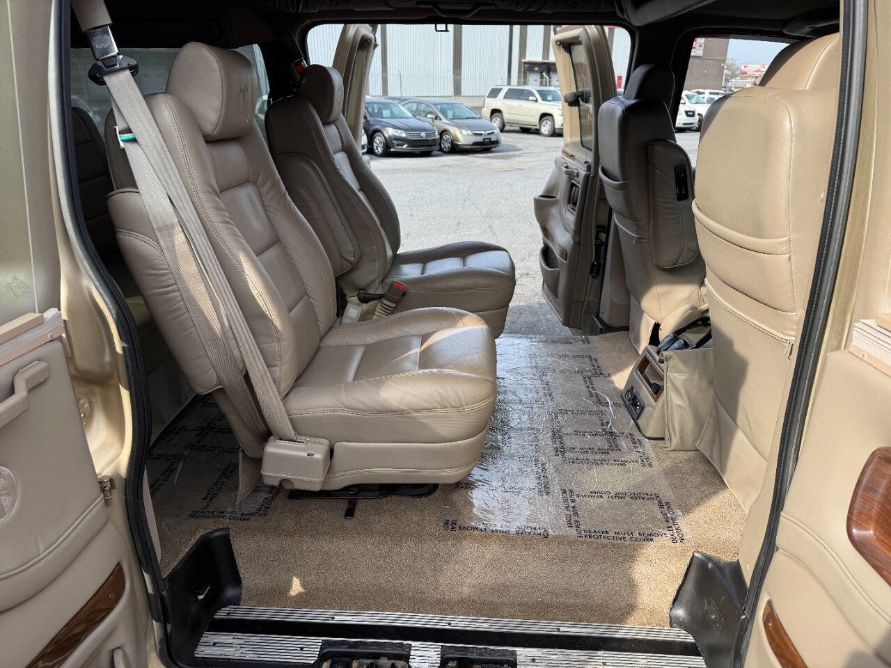 Used 2011 Chevrolet Express 1500 AWD image 34