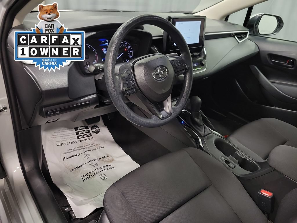 Used 2025 Toyota Corolla LE FWD image 16