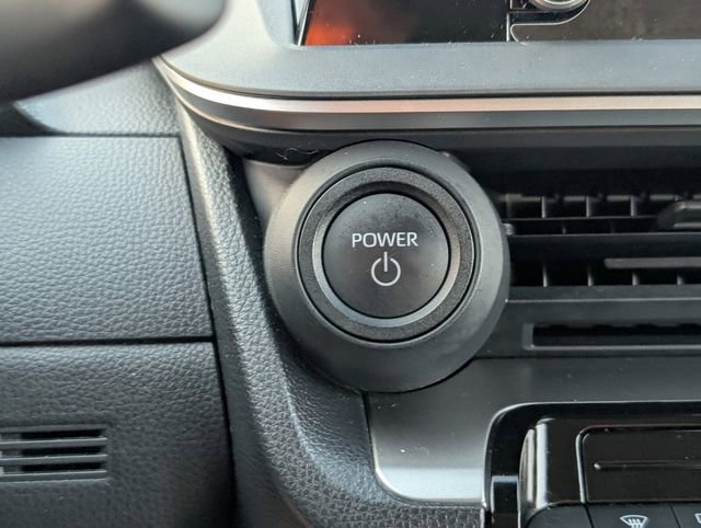 Used 2025 Toyota Prius LE image 20