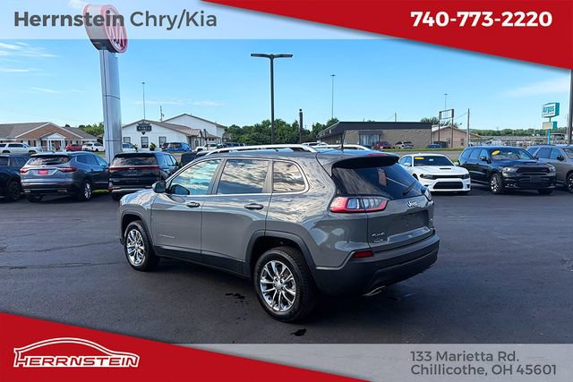 Used 2021 Jeep Cherokee Latitude Lux w/ Mopar Interior Package AWD/4WD image 5