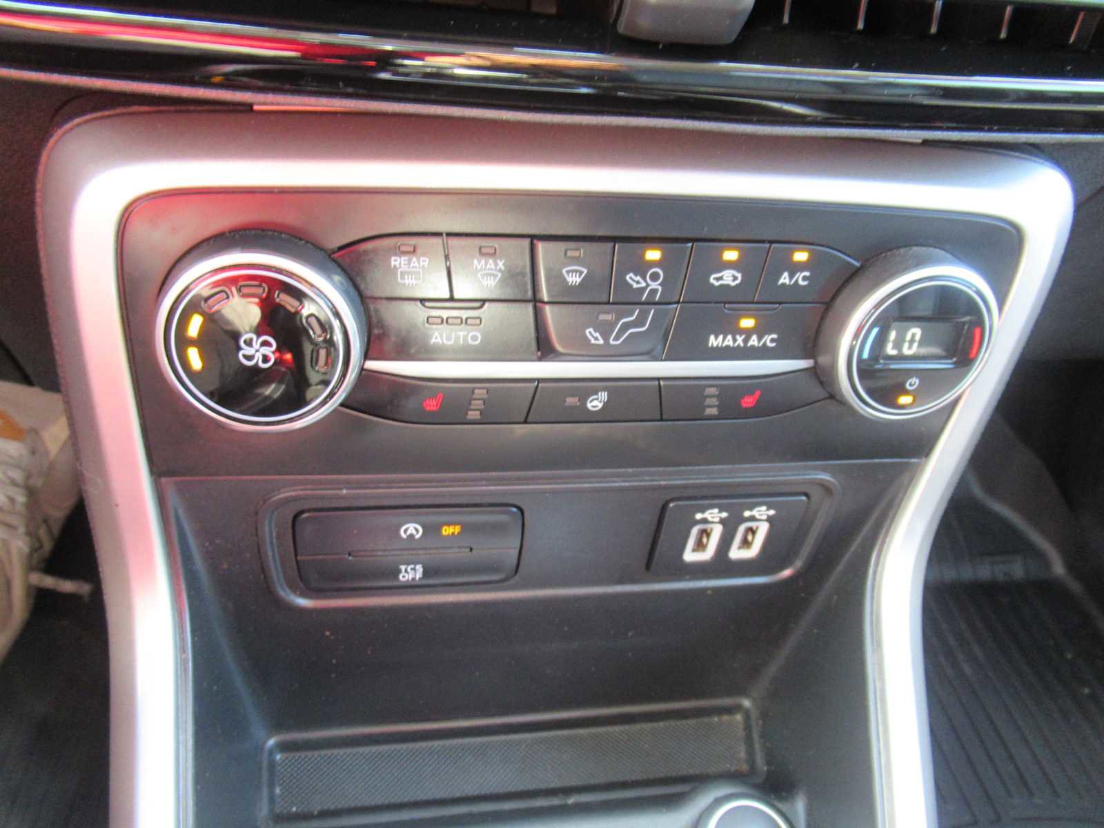 Used 2022 Ford EcoSport Titanium w/ Interior Protection Package image 27