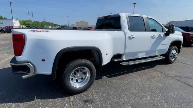 New 2026 Chevrolet Silverado 3500 LT w/ All Star Edition AWD/4WD image 2