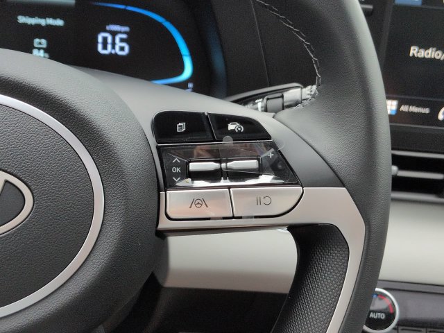 New 2026 Hyundai Elantra SEL Sport FWD image 25