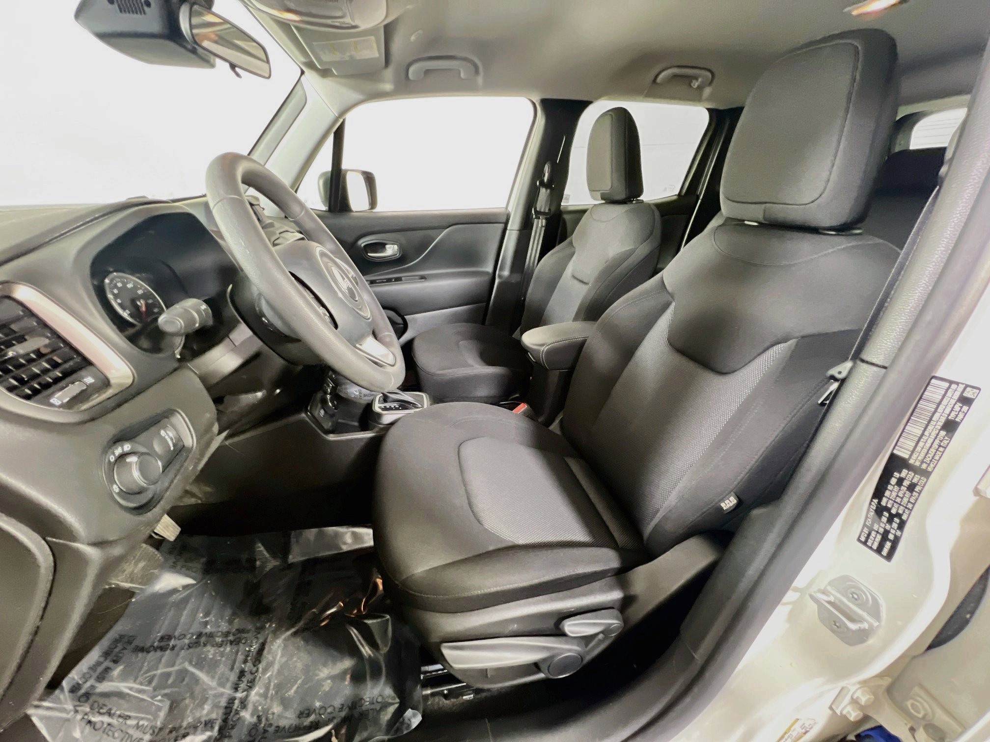 Used 2023 Jeep Renegade Latitude AWD/4WD image 20